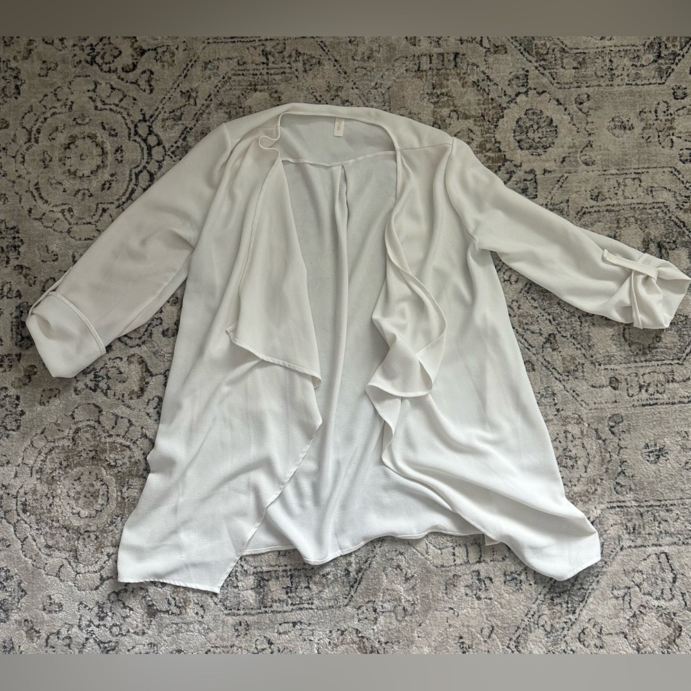 Primi White cardigan with buckle detail